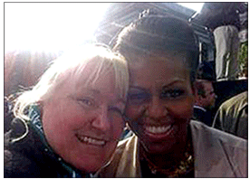 Michelle Obama thanking genealogist Megan Smolenyak for researching her roots